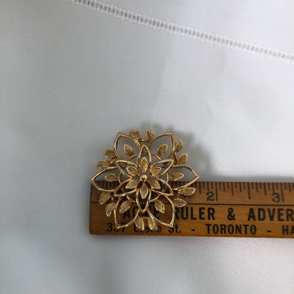 Vtg Sarah Coventry Peta-Lure Floral Brooch - Picture 5 of 5